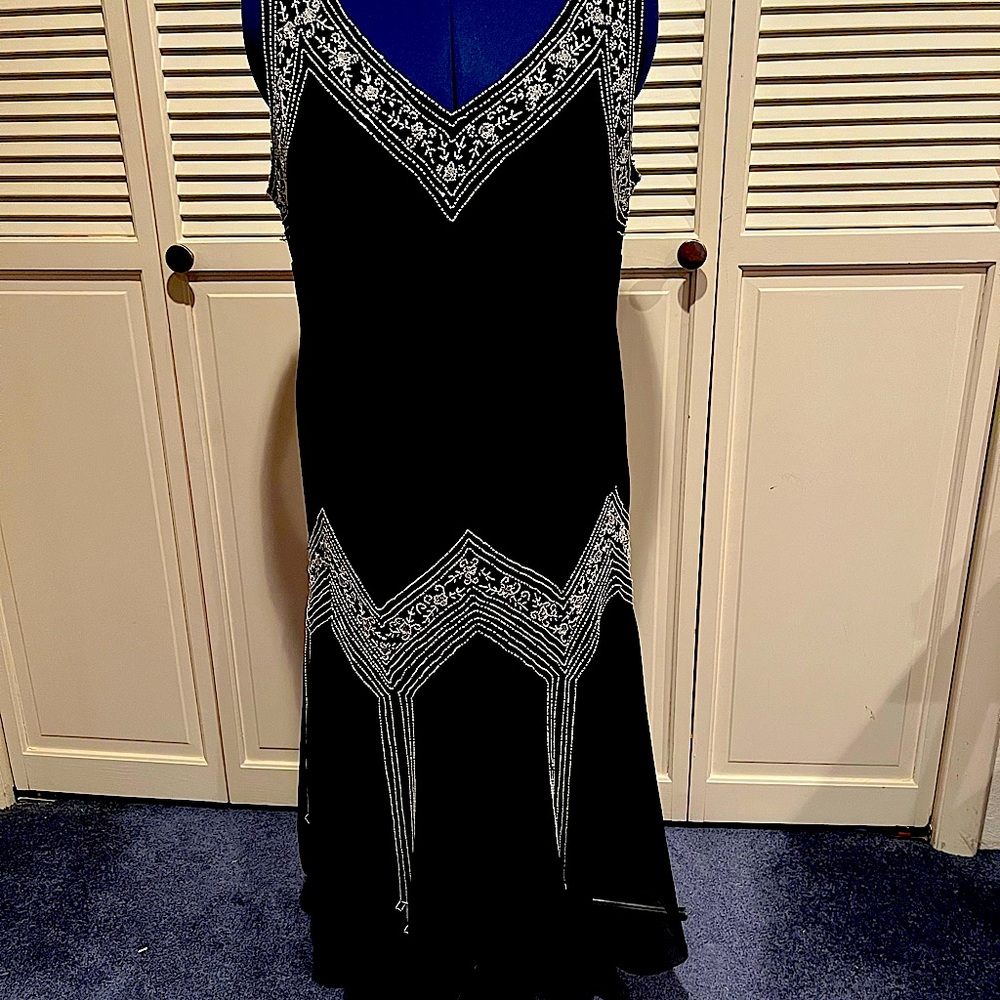Dressbarn Black and White Embellished Sheath Midi Dress